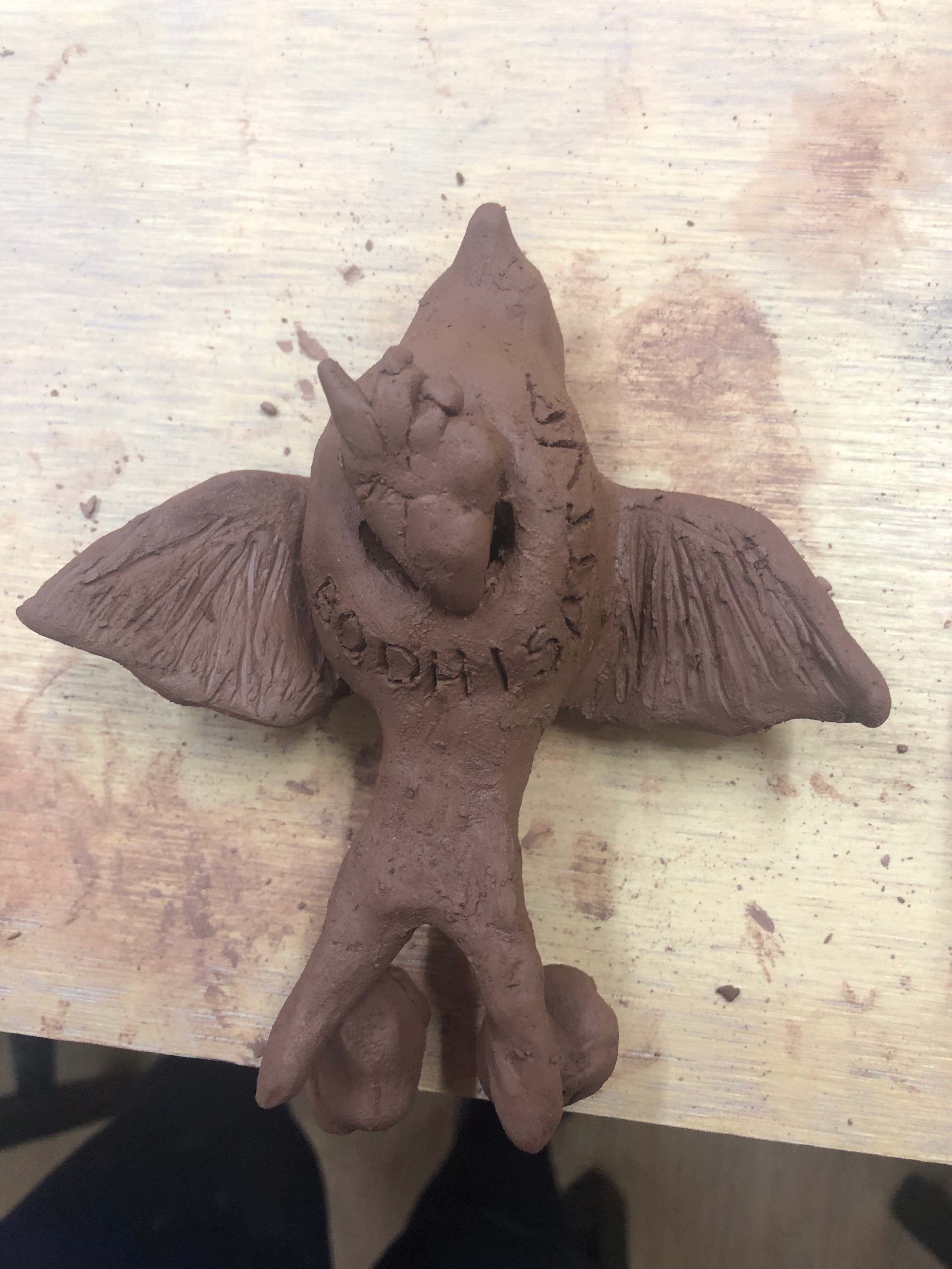 Pieza realizada en sesión de meditación guiada. Quise expresar la vulnerabilidad y sensibilidad en contraste con el deseo de ejercer la expresión emocional libre