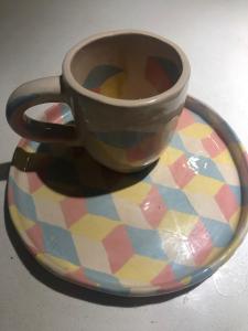 Este pratrón de nerikomi me conecto a la técnica, una de las primeras piezas que logro superar el secado sin grietas y las horneadas. :-)